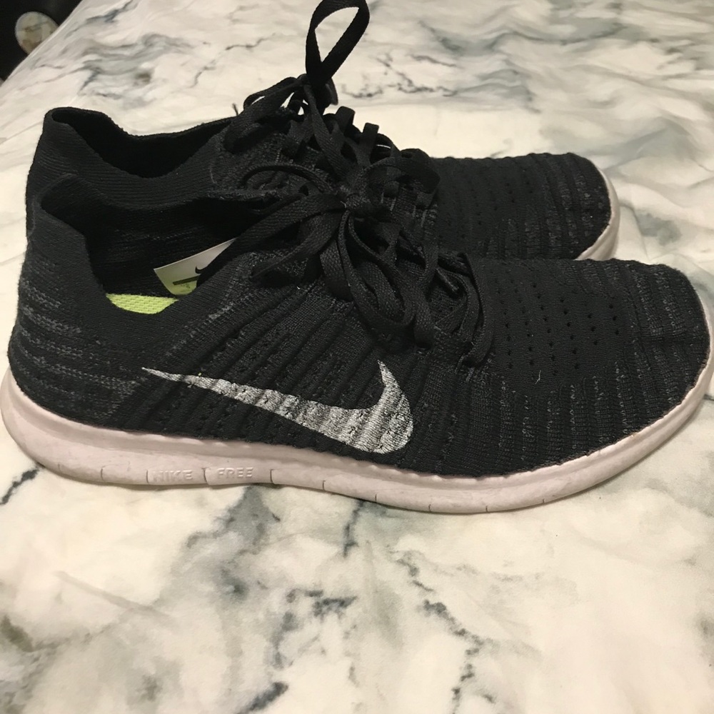 women’s nike fly knit